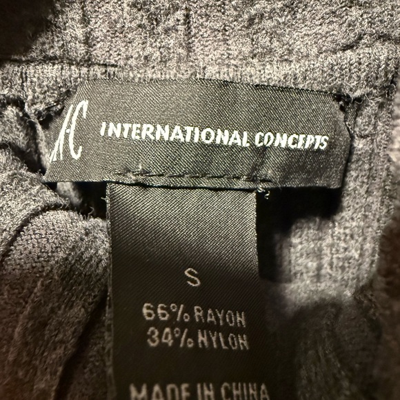 INC International Concepts 3 Pack Mock Sleeveless Knit Top, Maroon, Black, Gray - Picture 2 of 2